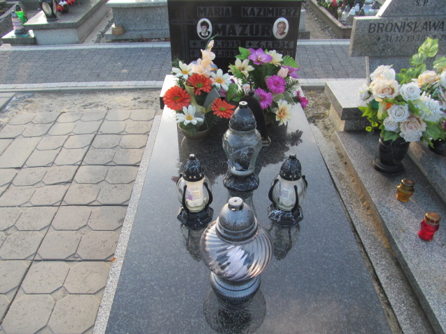 Grób Kazimierz Mazur